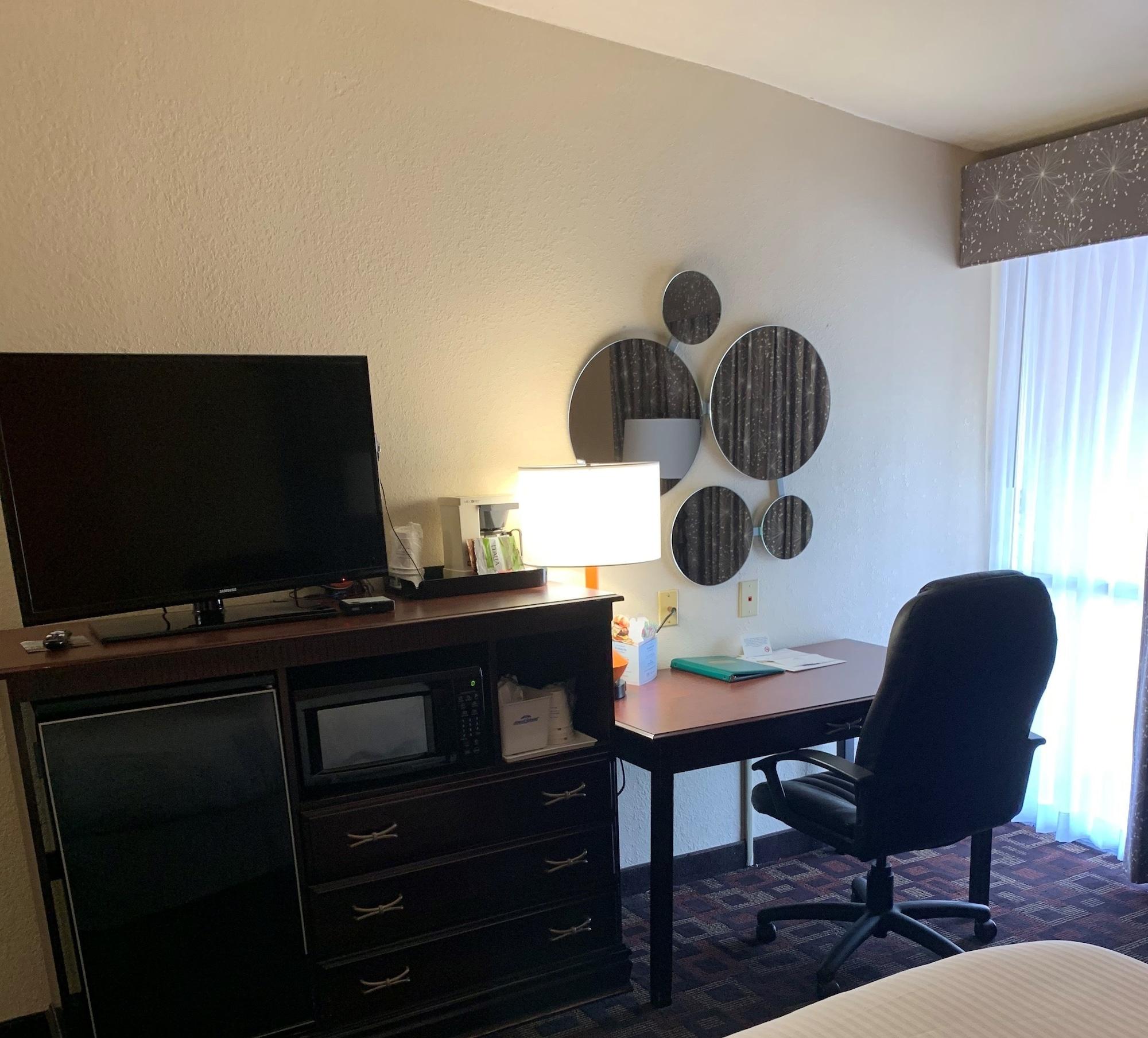 Howard Johnson By Wyndham Oklahoma City Okc Airport, Fairgrounds, I40 Exterior foto