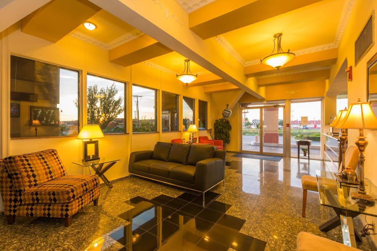 Howard Johnson By Wyndham Oklahoma City Okc Airport, Fairgrounds, I40 Exterior foto